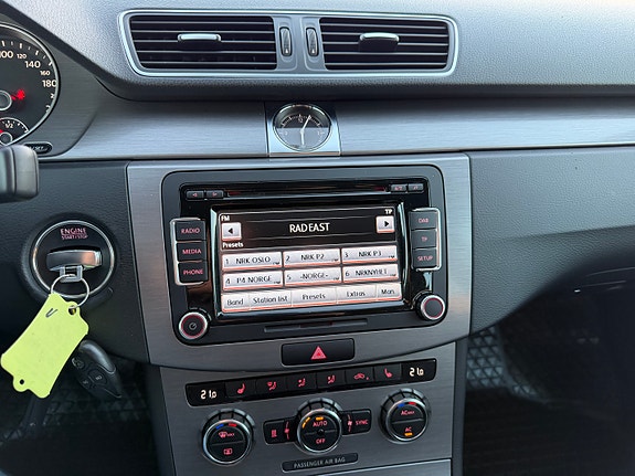 Volkswagen Passat 21 of 22