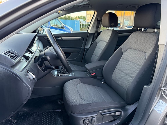 Volkswagen Passat 15 of 22