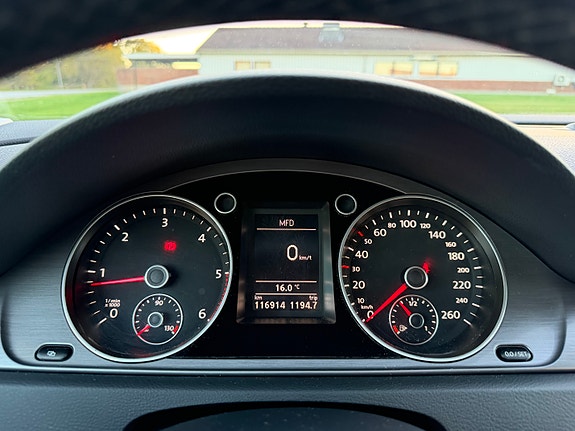 Volkswagen Passat 20 of 22
