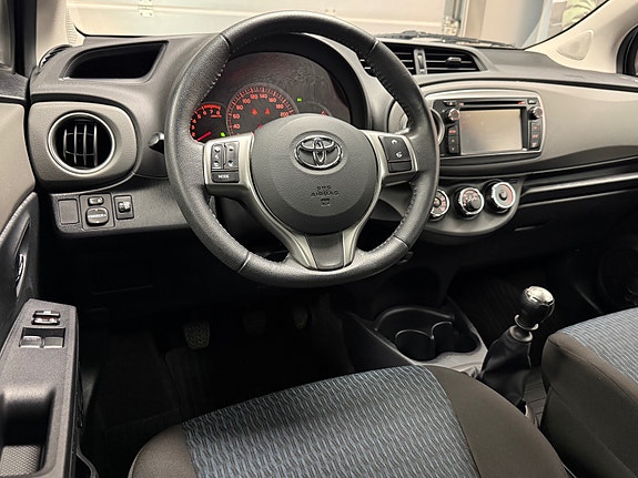 Toyota Yaris 28 of 30