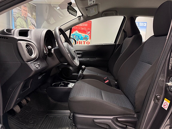 Toyota Yaris 26 of 30