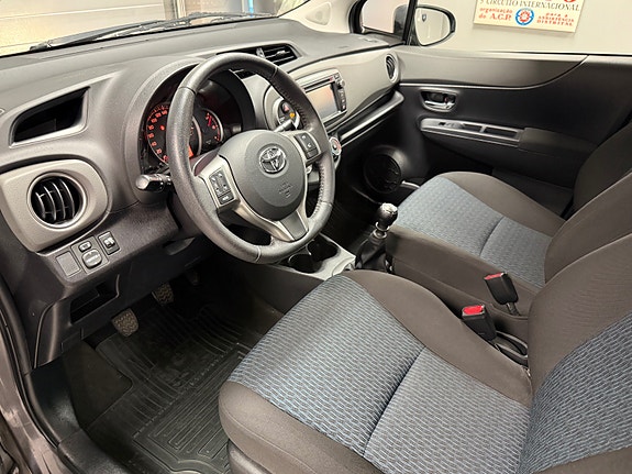 Toyota Yaris 27 of 30