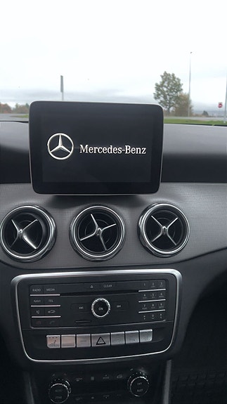 Mercedes-Benz GLA180 10 of 10