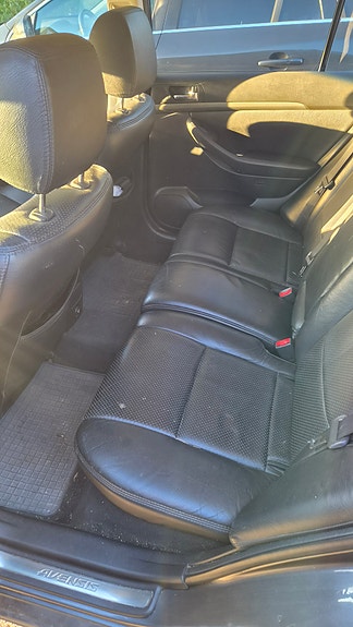 Toyota Avensis 8 of 9