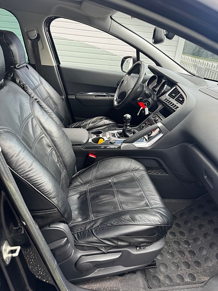 Peugeot 3008 11 of 16