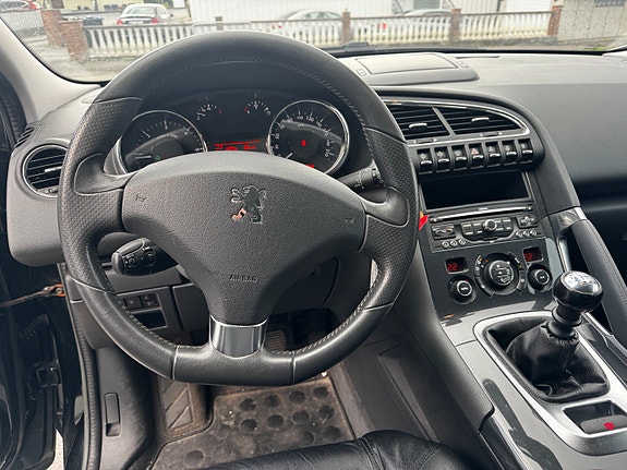 Peugeot 3008 9 of 16