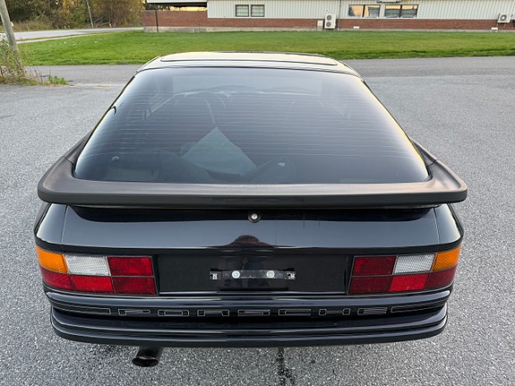 Porsche 944 13 of 29