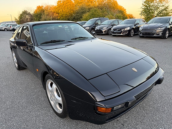 Porsche 944 5 of 29