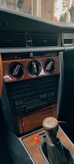 Mercedes-Benz 190 E 20 of 25