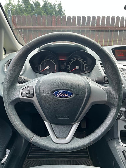 Ford Fiesta 13 of 13