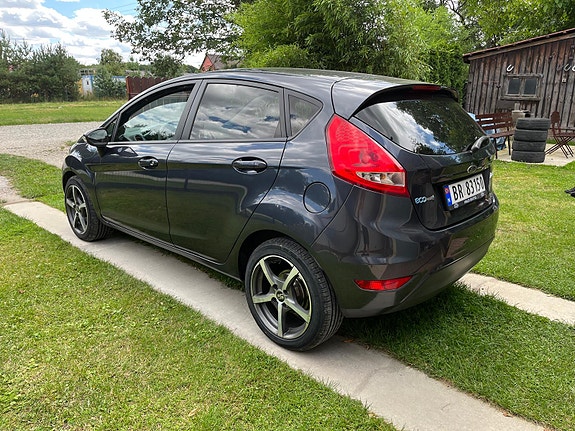 Ford Fiesta 4 of 13