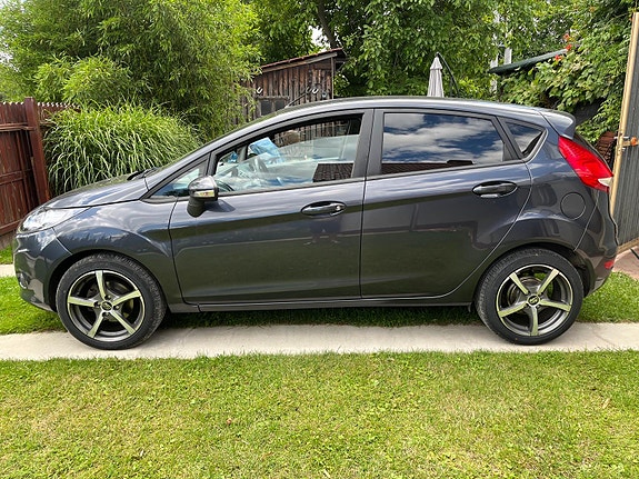 Ford Fiesta 3 of 13