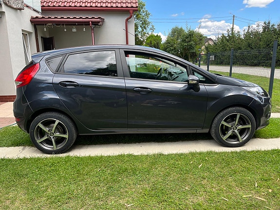 Ford Fiesta 7 of 13