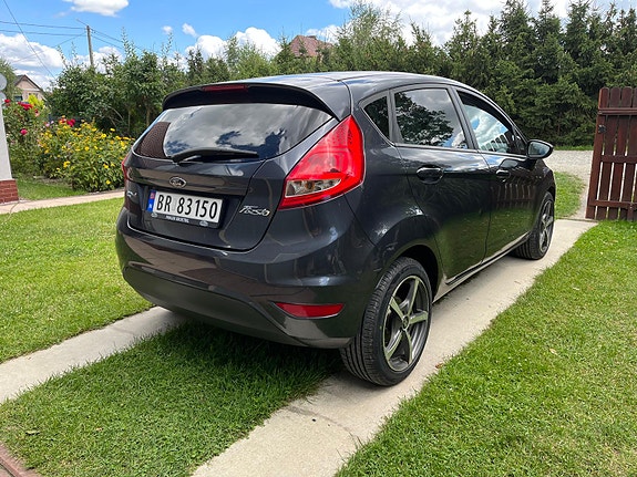 Ford Fiesta 6 of 13