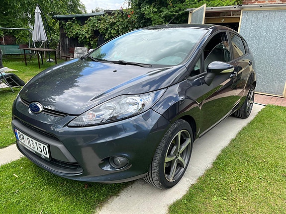 Ford Fiesta 2 of 13