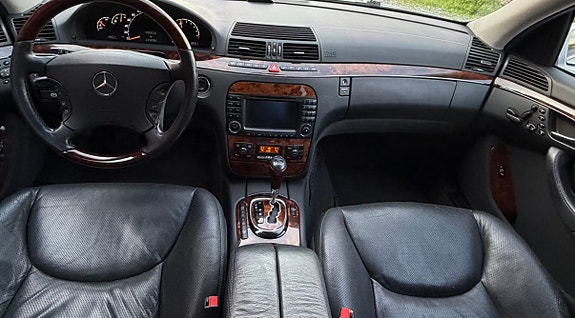 Mercedes-Benz S350 21 of 30