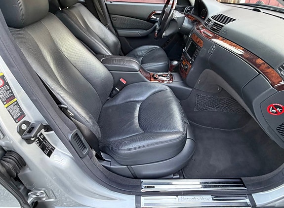 Mercedes-Benz S350 26 of 30
