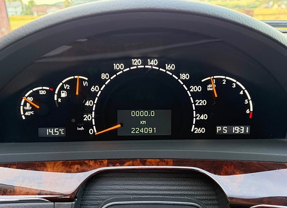 Mercedes-Benz S350 14 of 30