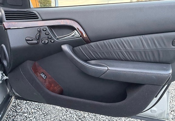 Mercedes-Benz S350 27 of 30