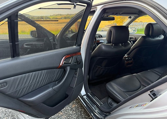Mercedes-Benz S350 23 of 30
