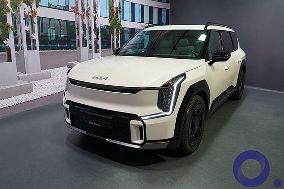 Kia EV9 3 of 12