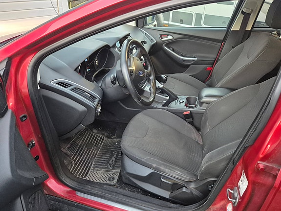 Ford Focus 12 of 17