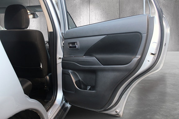 Mitsubishi Outlander 25 of 25