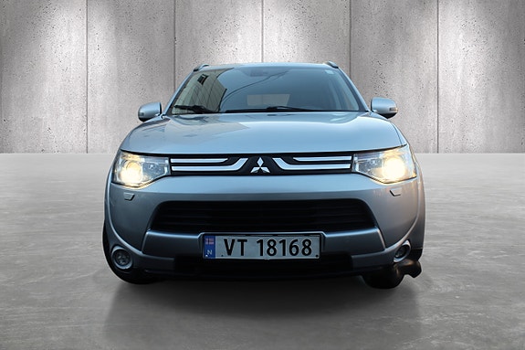 Mitsubishi Outlander 2 of 25