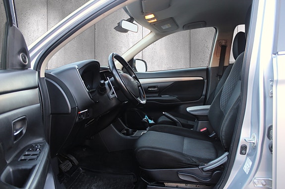 Mitsubishi Outlander 9 of 25