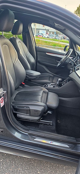 BMW 225xe 6 of 22