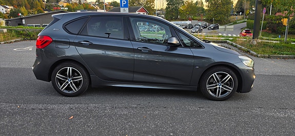 BMW 225xe 3 of 22