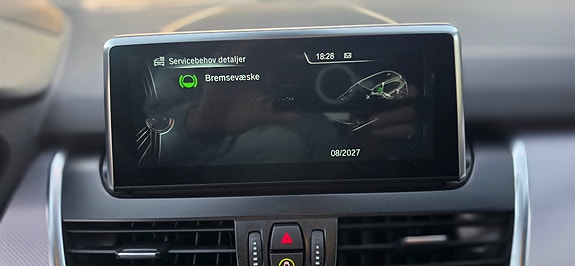 BMW 225xe 19 of 22