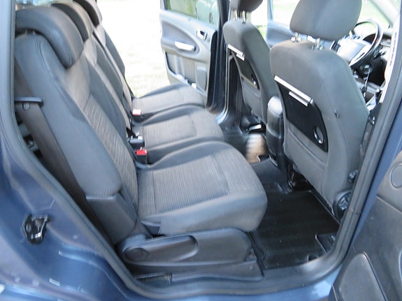 Ford Galaxy 8 of 20