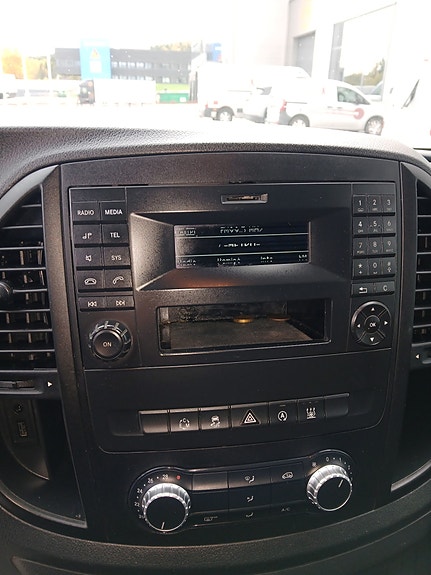 Mercedes-Benz Vito 114 9 of 12