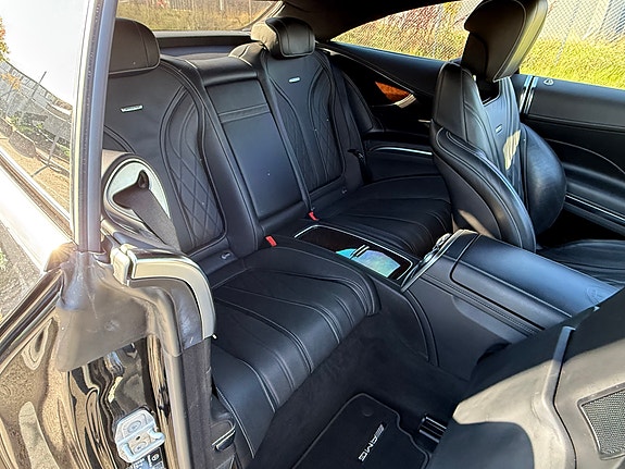 Mercedes-Benz S63 13 of 30