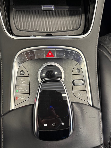 Mercedes-Benz S63 28 of 30