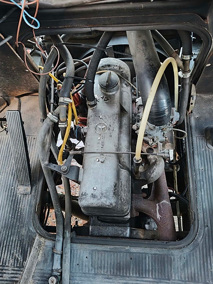 Mercedes-Benz 19 of 24