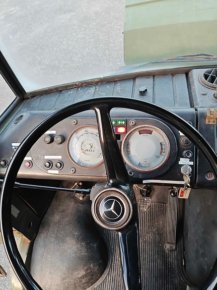 Mercedes-Benz 16 of 24