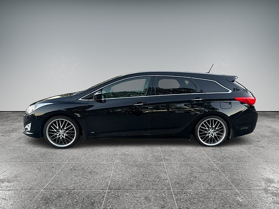 Hyundai i40 2 of 30
