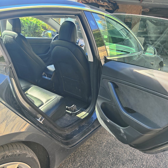 Tesla Model 3 17 of 21