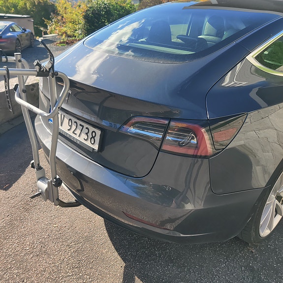 Tesla Model 3 9 of 21