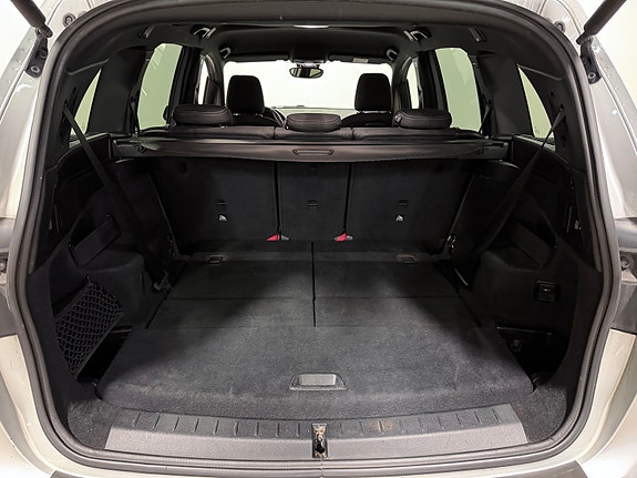 BMW 216i 27 of 28