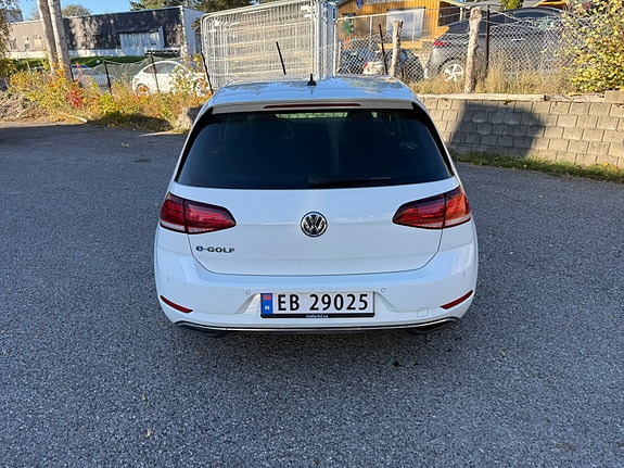 Volkswagen e-Golf VII 4 of 14