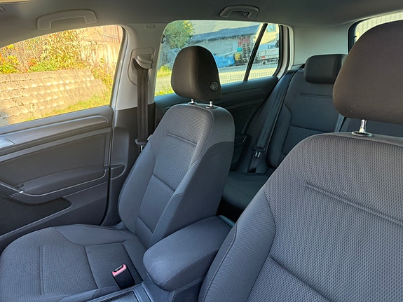 Volkswagen e-Golf VII 10 of 14