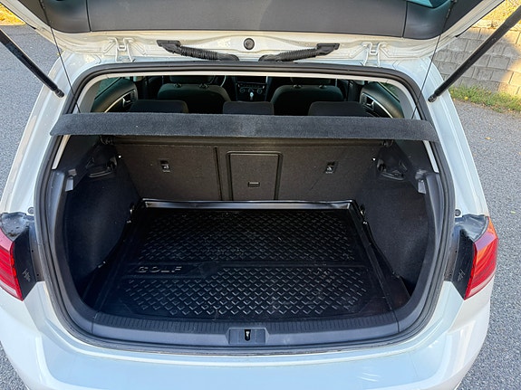 Volkswagen e-Golf VII 12 of 14