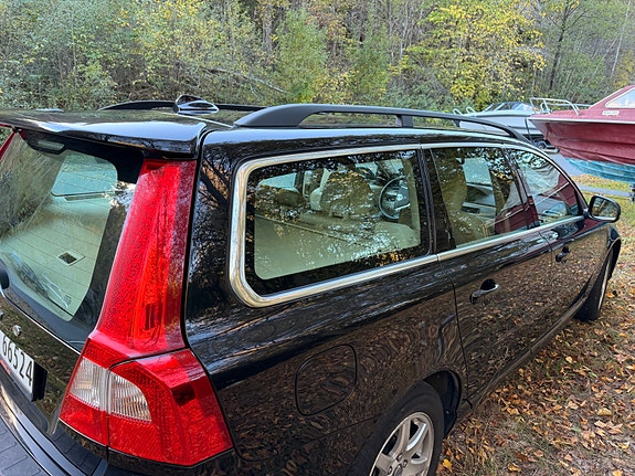 Volvo V70 4 of 22
