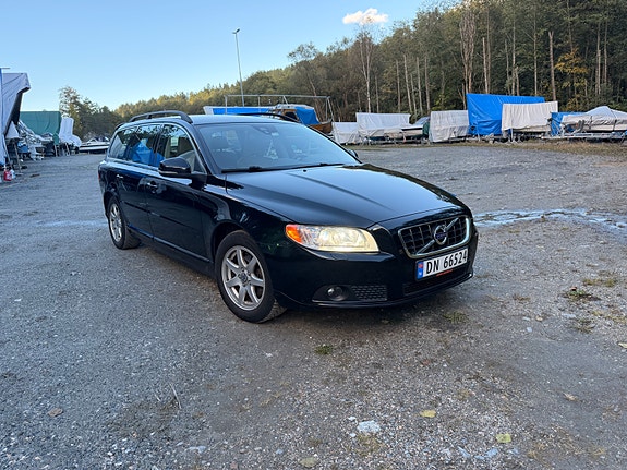 Volvo V70 10 of 22