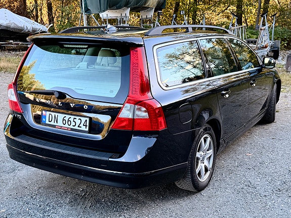 Volvo V70 8 of 22