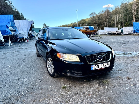 Volvo V70 9 of 22