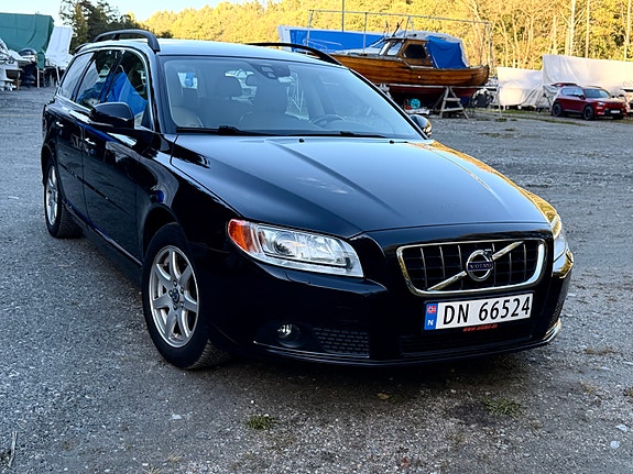 Volvo V70 7 of 22
